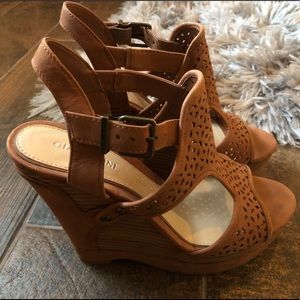 Gianni Bini size 8 wedges